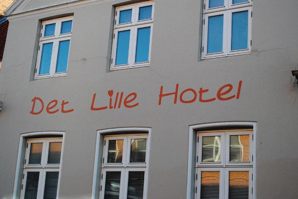 Det Lille Hotel Ronne Ngoại thất bức ảnh